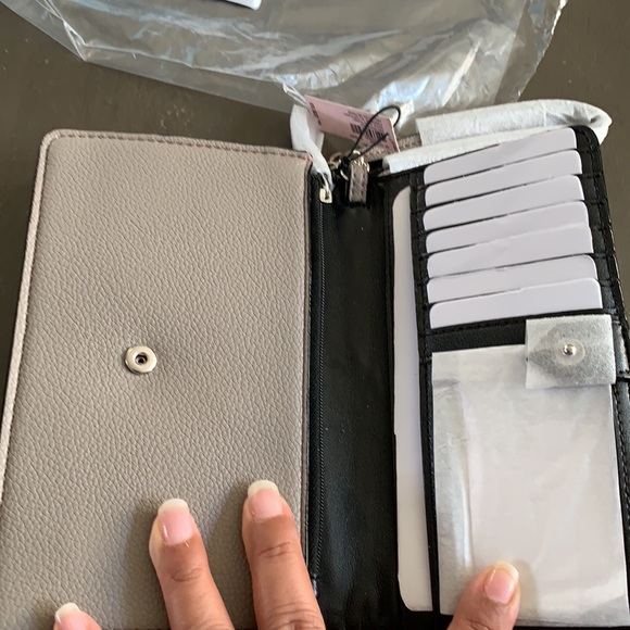 The Victoria Tech Wristlet - Picture 7 of 7